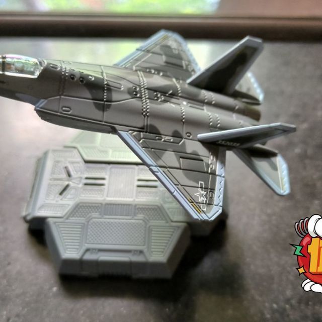 TouchToys 冭趣XIAO系列乾风极J35-C 逍鳐新一代（隐身）战机1:165 飞机