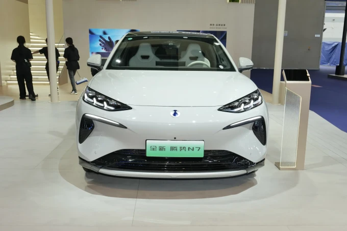 腾势MPV