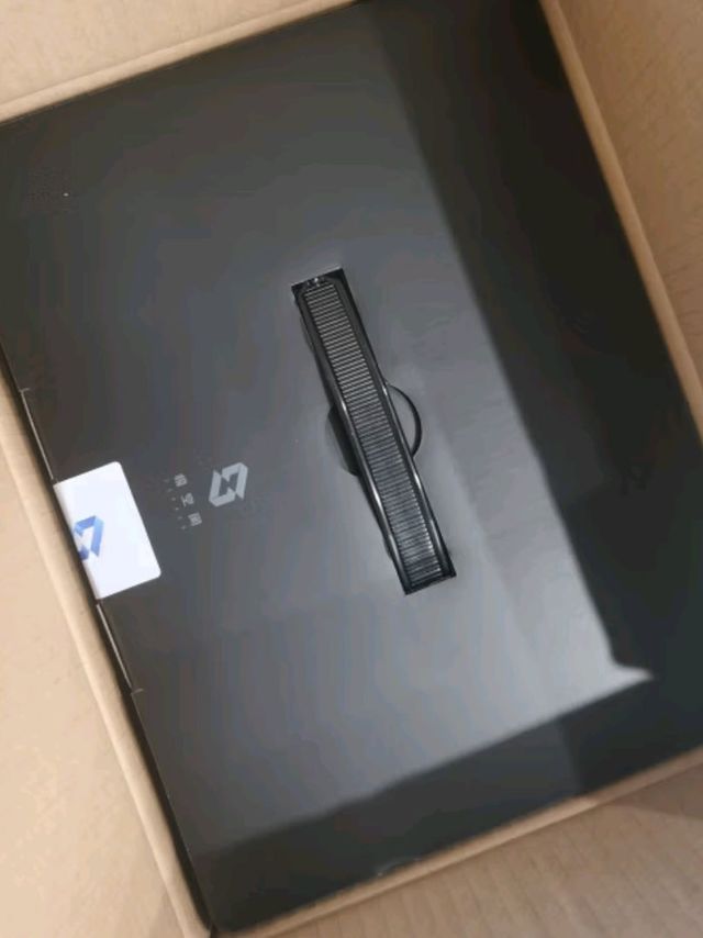 极空间私有云Z4Pro 16G版四盘位Nas网络存储服务器AI家庭相册个人硬盘文件同步手机