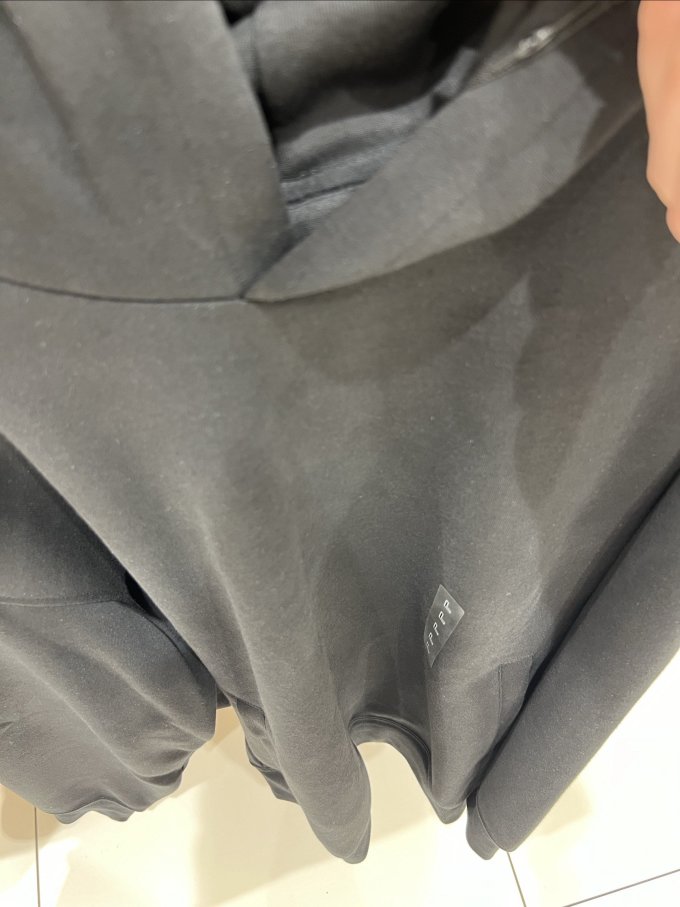 优衣库男士卫衣
