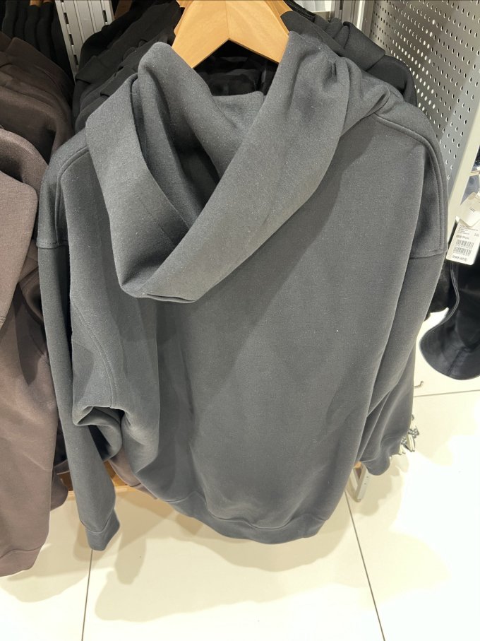 优衣库男士卫衣