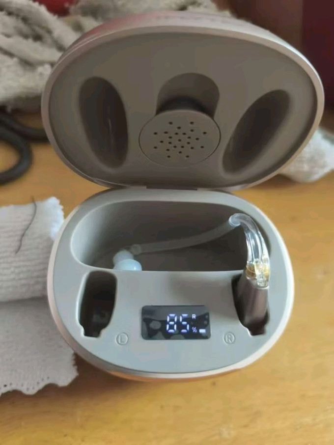科大讯飞助听器