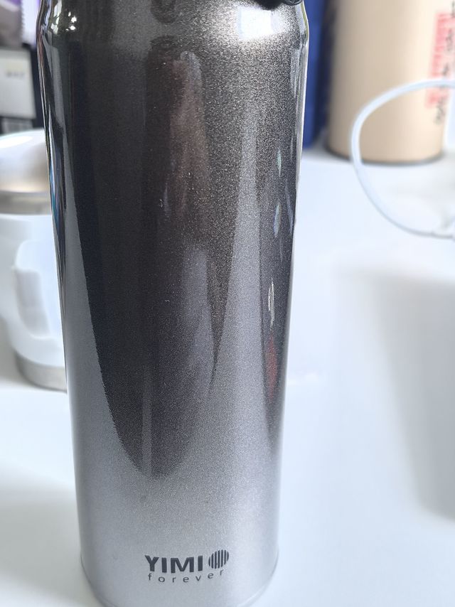 哇！这个水杯太神奇了！