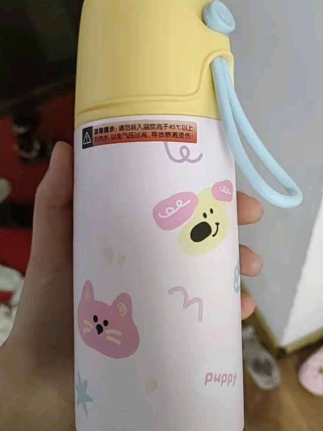 学生水杯上学用的需要安排了