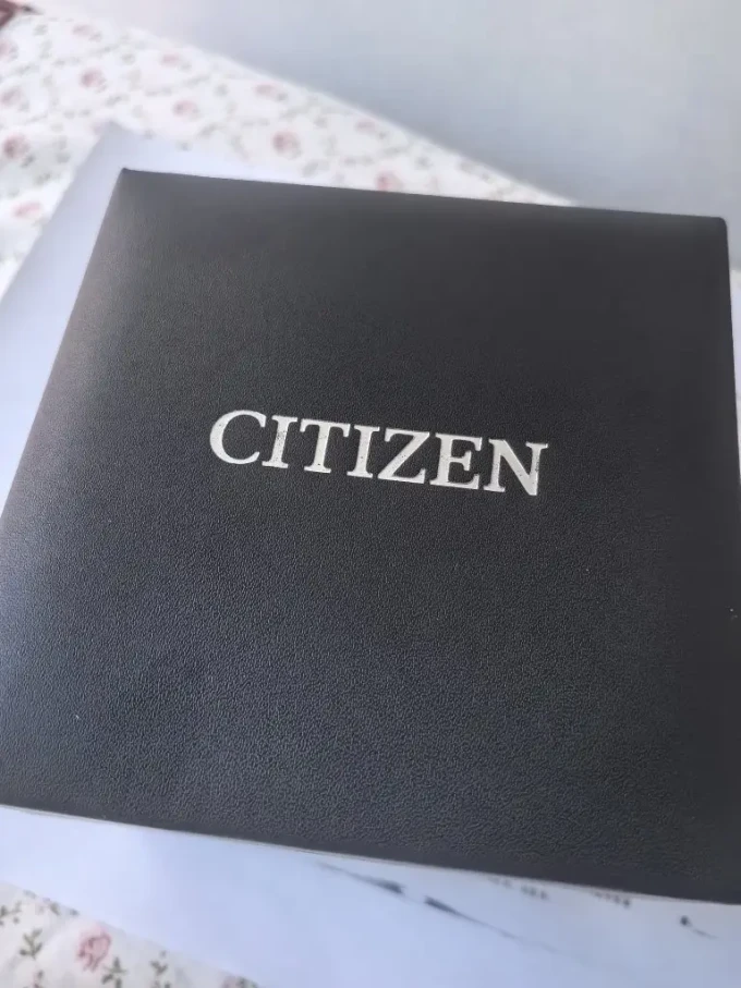 西铁城男款石英表