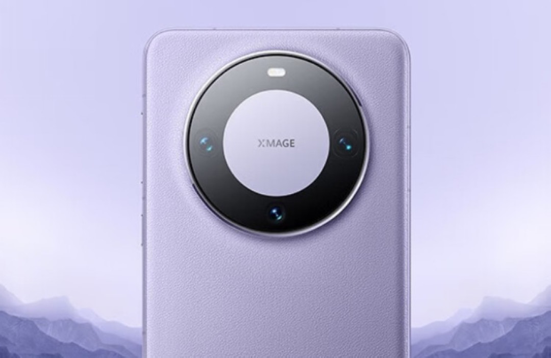 网传丨疑似华为 Mate 70 工程机外观爆料,居中3D人脸识别等深四曲屏,直边框、非圆环镜头模组、后盖无金属材质