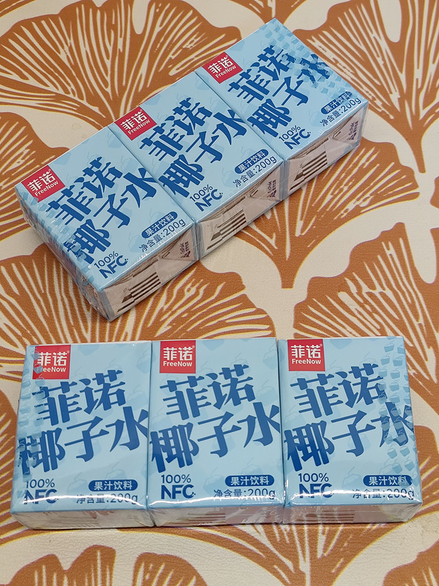 清甜可口纯天然，畅饮菲诺椰子水