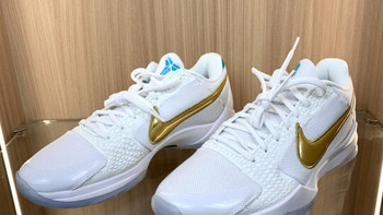 凯特琳·克拉克：WNBA新星的Nike Kobe 5 Protro 狂热队特别版