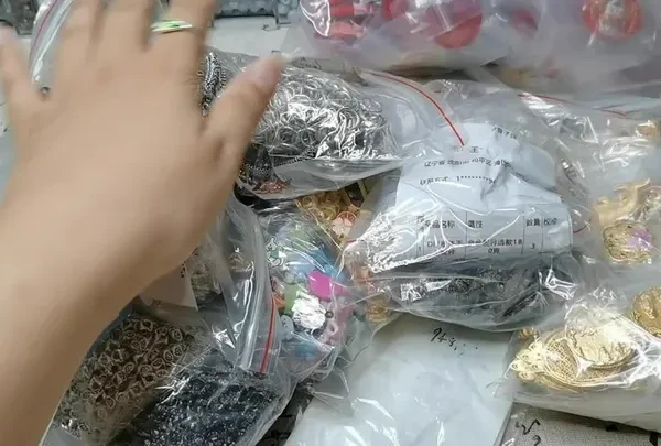开箱Vlog 136 | 超长库存整理好了#开箱 #购物分享 #朱砂 #配件 #串珠
