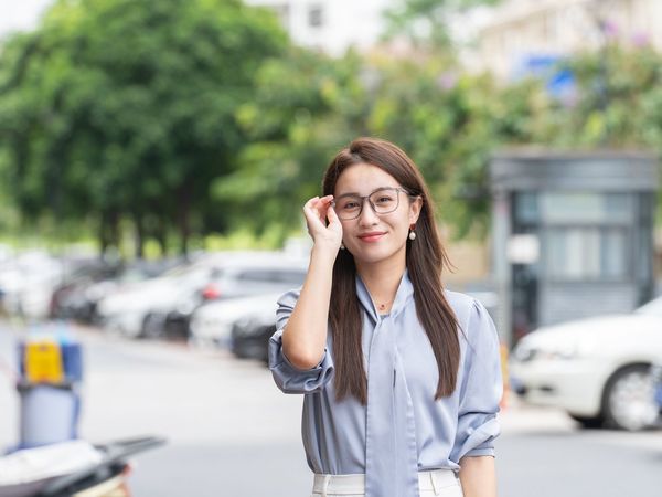 老花+近视！用一副蔡司睐光2.0轻渐进就可以解决啦！