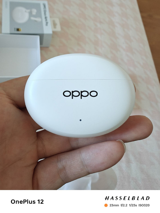 又买了一个 OPPO 降噪耳机——Enco Air4 Pro