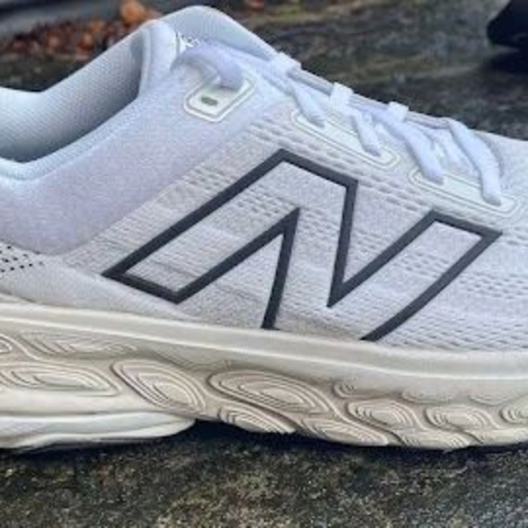 New Balance三双迭代14次的经典跑鞋