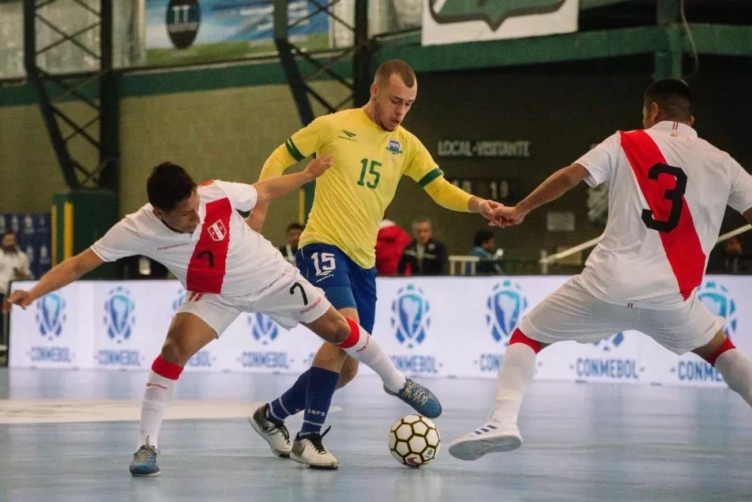 《EA Sports FC 25》测评：有新活，五人制足球居然有点好玩