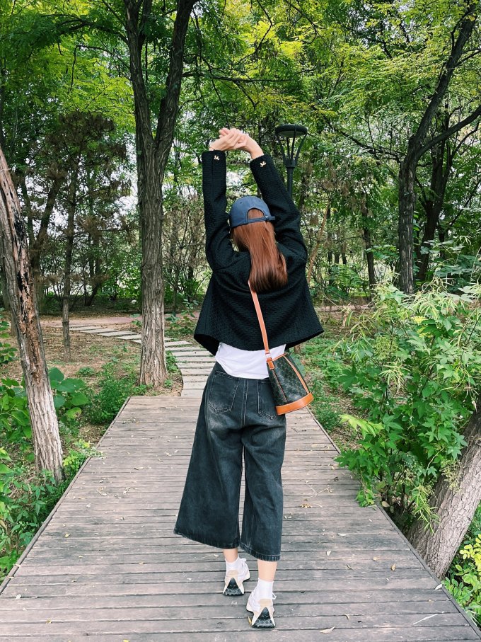 女士短外套