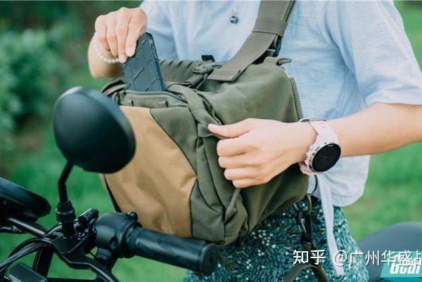深度测评：塔斯马尼亚虎12L战术斜挎包