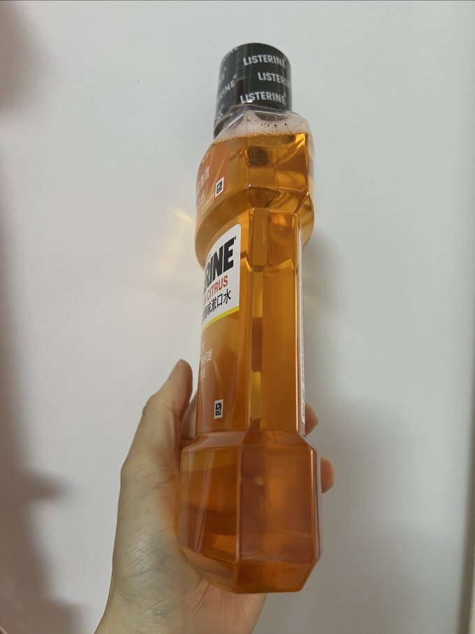 李施德林漱口水
