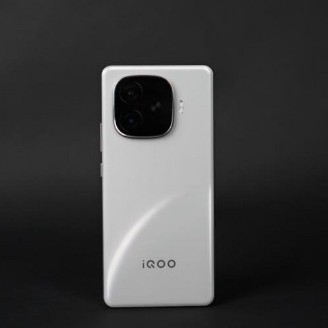 最强双芯 软硬件拉满 是什么体验 iQOO Z9 Turbo+详细评测