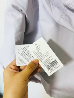 听说现在流行山系穿搭，不知道这件马克珍妮的三防风衣算不算？