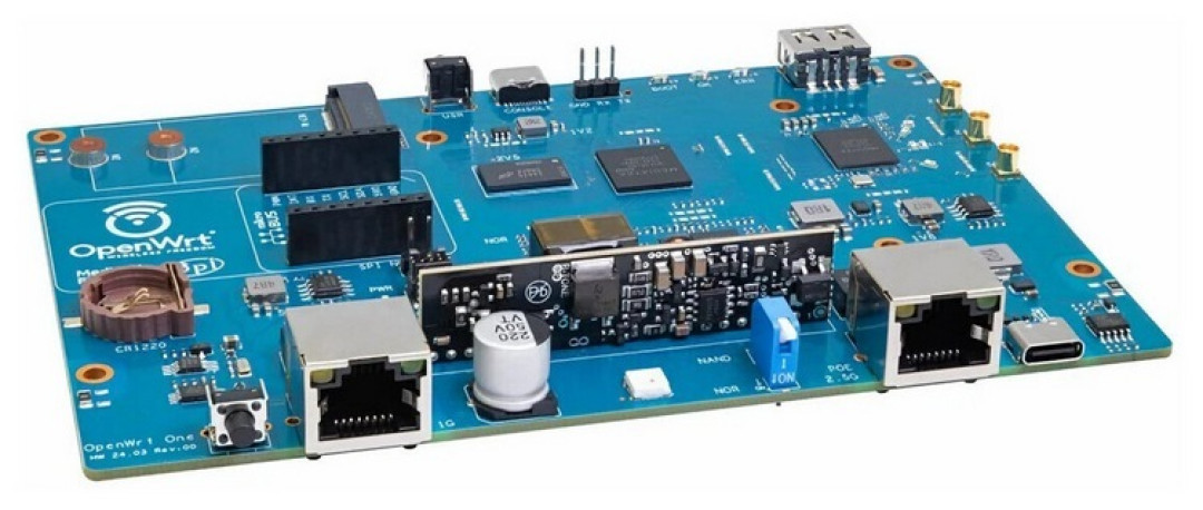 香蕉派推出 OpenWrt One WiFi 6 路由器主板/开发板,联发科Filogic 820 处理器、丰富扩展