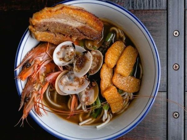 免签进，扶墙出！新加坡平民美食必吃榜全攻略，连路边摊都是米其林！