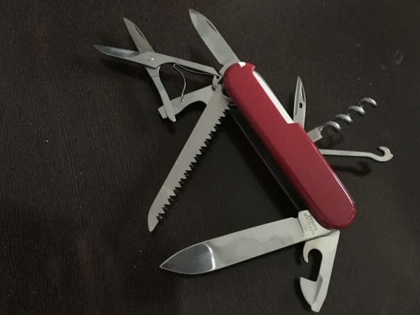 瑞士军士刀，你值得拥有吗？