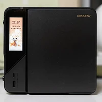 iStore OS和DSM的好伙伴，海康存储 R1 四盘位 NAS 开箱评测