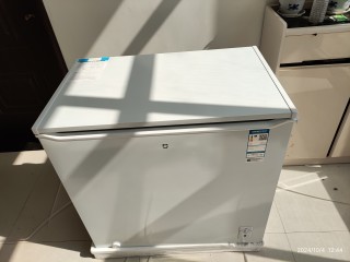 国补六百多买的小米冰柜，翻车了 这做工也太次了