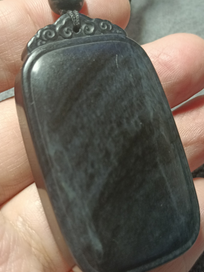 宝玉石吊坠