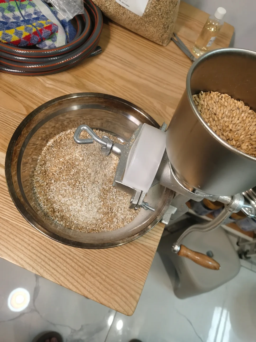 7步用厨房工具自酿出你第一杯美味啤酒!