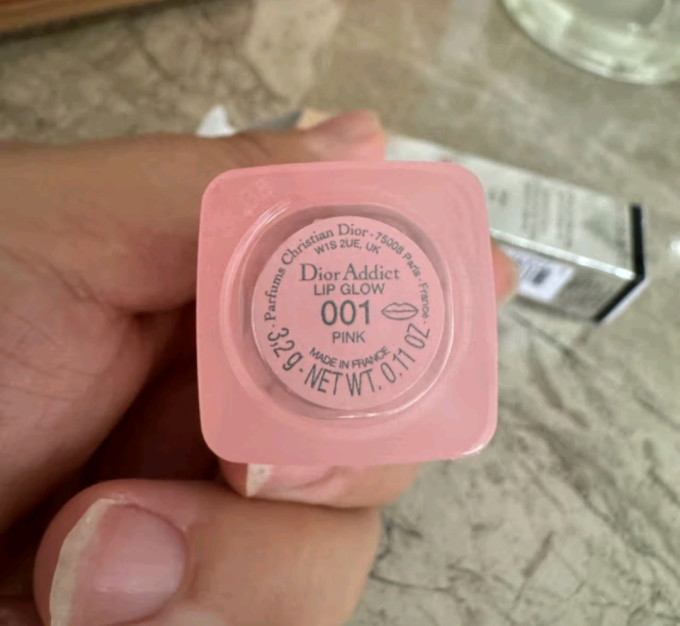润唇膏