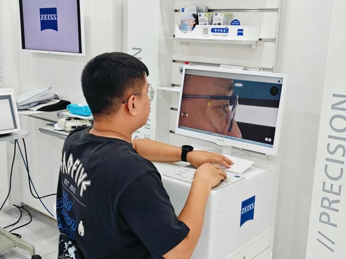 蔡司镜片