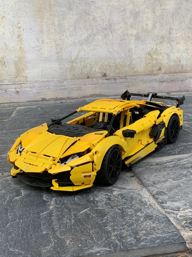 好物推荐：双鹰 1:10 超级跑车 LP700 国产积木