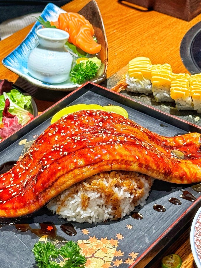 聚会餐饮