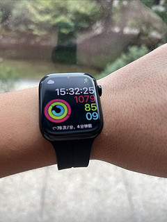 二手平台回收真的黑！1年的apple Watch s8回收报价只有1000！