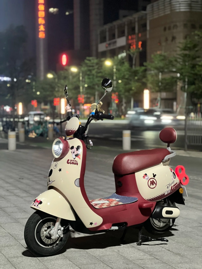 爱玛电动车整车