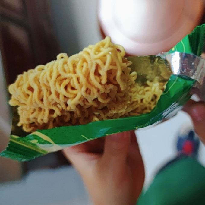 三只松鼠饼干
