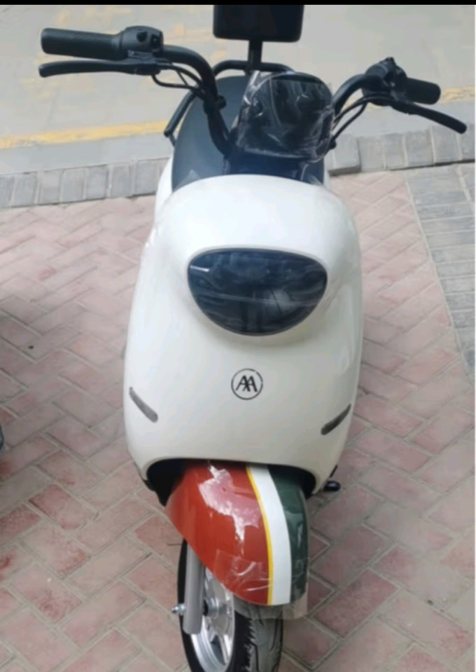爱玛摩托车整车
