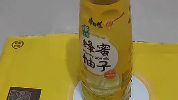 康师傅蜂蜜柚子茶：清甜健康，滋润生活每一刻！