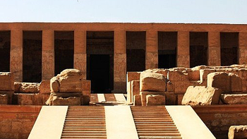 埃及旅游指南：卢克索 Luxor 