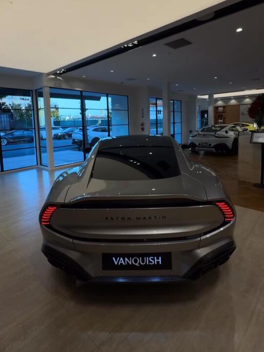 Vanquish耀目亮相 💰¥4998000起售⚠️