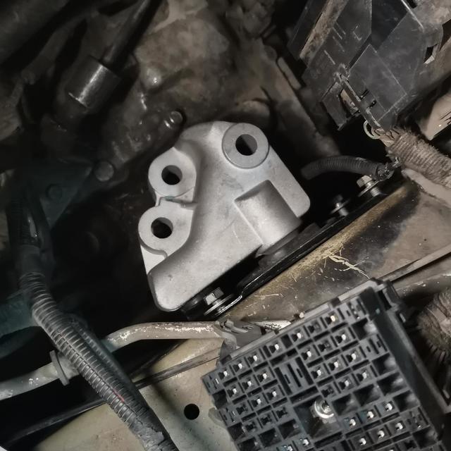 自己动手换机脚：想得太简单，拆完螺丝想哭