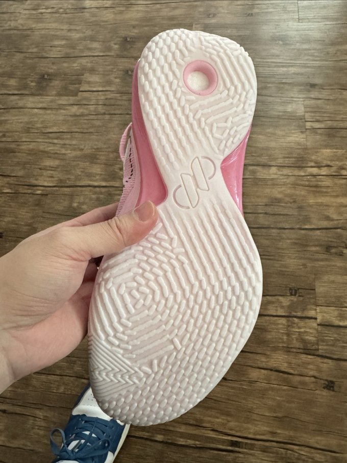 李宁篮球鞋