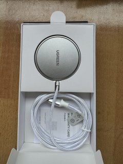 无线充电头。床头充电利器