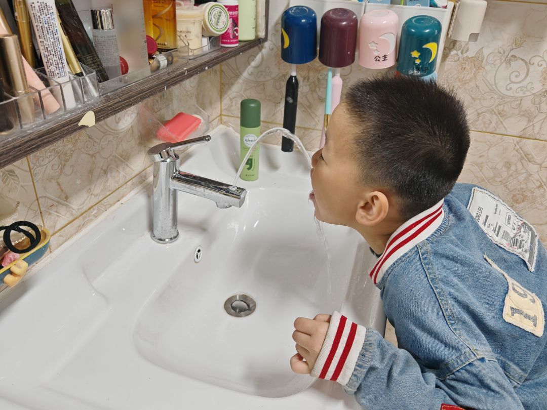 米家龙头怎么样告别水压烦恼！米家水龙头让水流更稳定_什么值得买