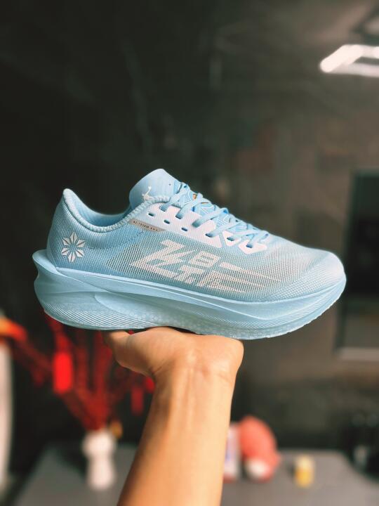 飞影PB4.0| 夏日天空中的雪花！