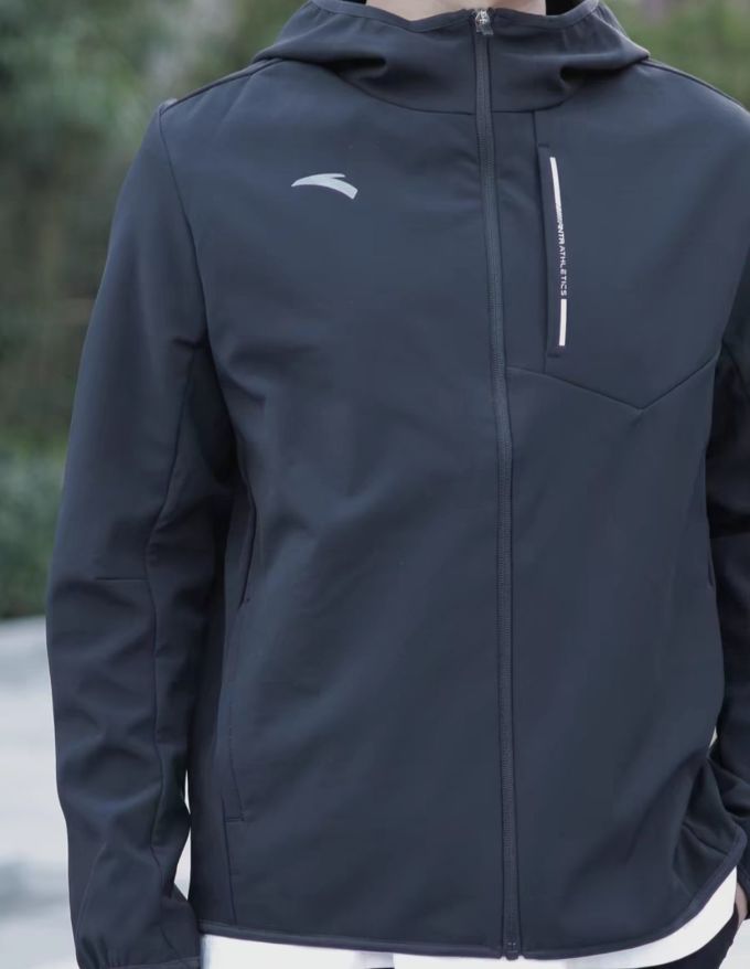 安踏运动夹克