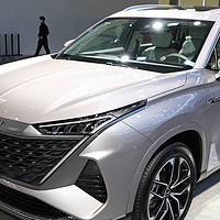 17.58万元大型SUV：荣威RX9