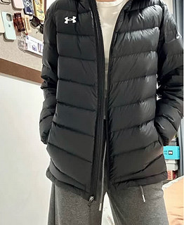 安德玛（UNDERARMOUR）冬季新款Core男子连帽运动短款鸭绒保暖羽绒服