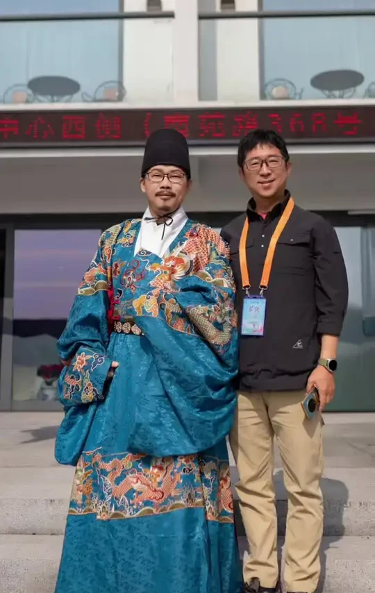 推广汉族传统服饰，方文山有话要说！#民族文化 #国风大赏 #民族特色民族文化