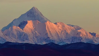 女大二千块左右勇闯川西！ 